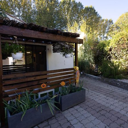 Studio Dans Le Luberon Céreste Exterior foto